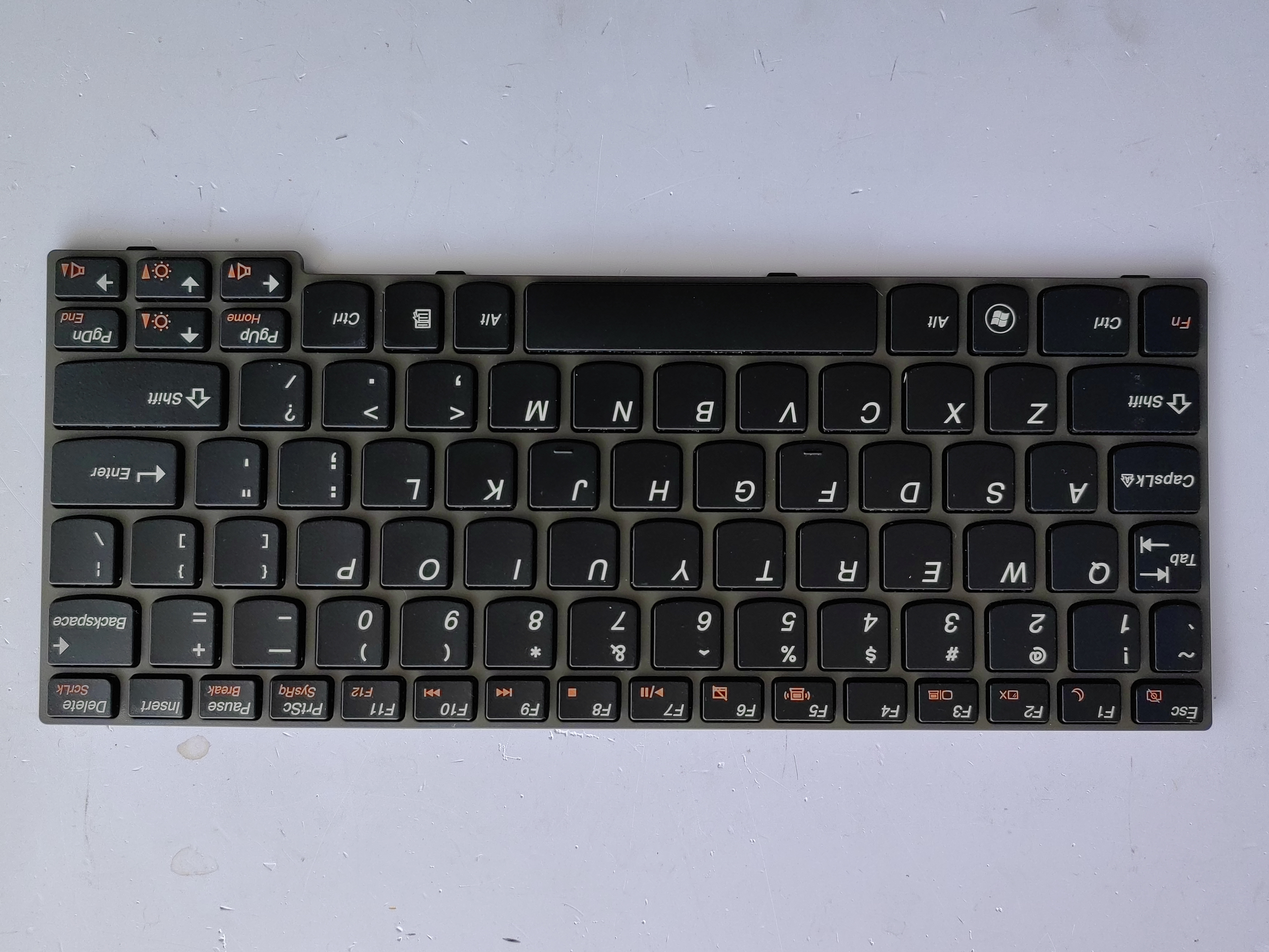 Picture of New Replacement Laptop Keyboard For LENOVO S10-3/S100/S10-3S/M13/S205 GRAY FRAME BLACK US Layout